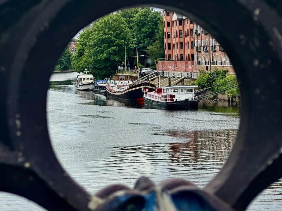 Unique Houseboat Experience I Central City Break York Bagian luar foto