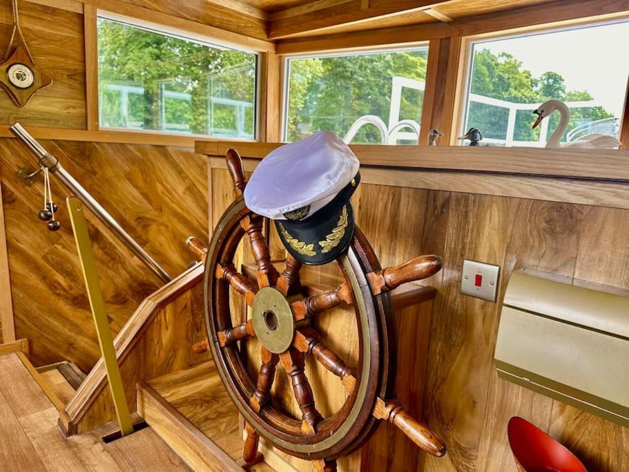 Unique Houseboat Experience I Central City Break York Bagian luar foto