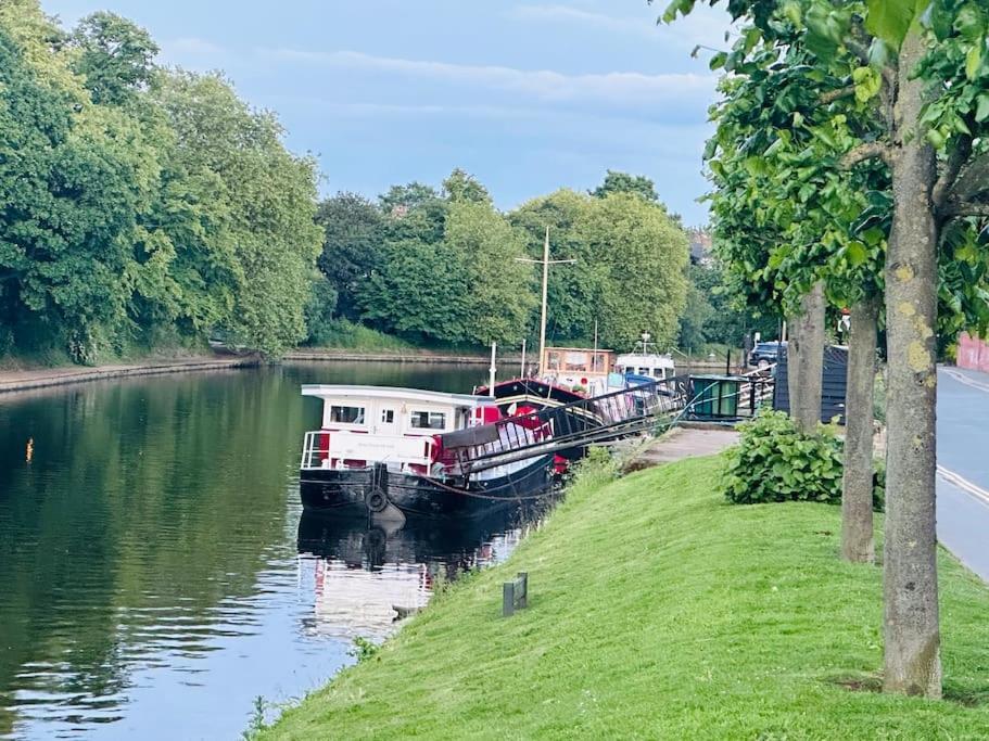 Unique Houseboat Experience I Central City Break York Bagian luar foto