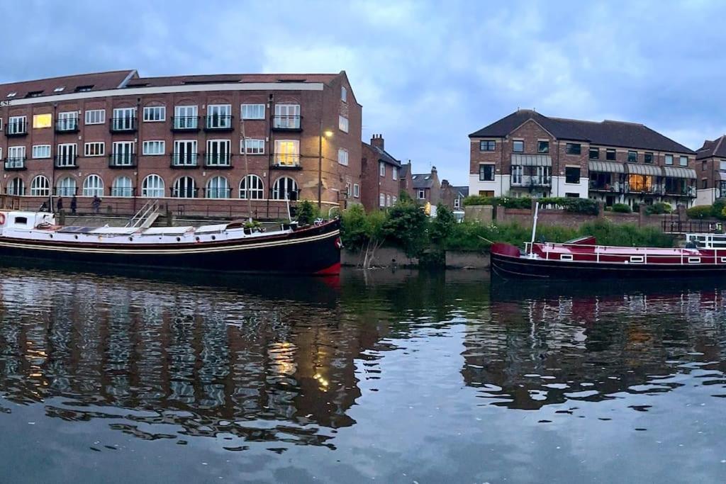 Unique Houseboat Experience I Central City Break York Bagian luar foto