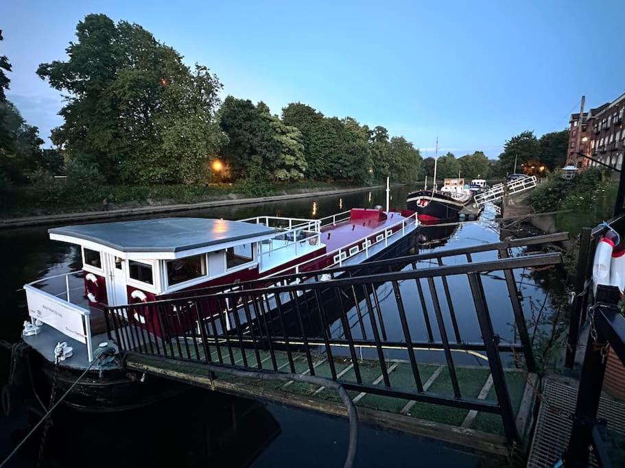 Unique Houseboat Experience I Central City Break York Bagian luar foto