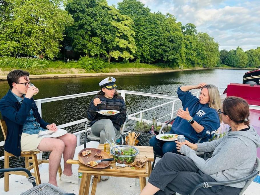 Unique Houseboat Experience I Central City Break York Bagian luar foto